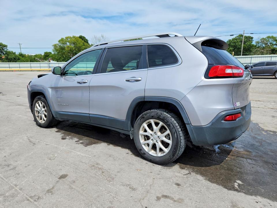 63562796 :رقم المزاد ، 1C4PJLCB3JD596841 vin ، 2018 Jeep Cherokee مزاد بيع