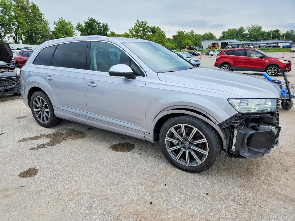 Продажа на аукционе авто 2017 Audi Q7, vin: WA1VAAF76HD031250, номер лота: 63415816