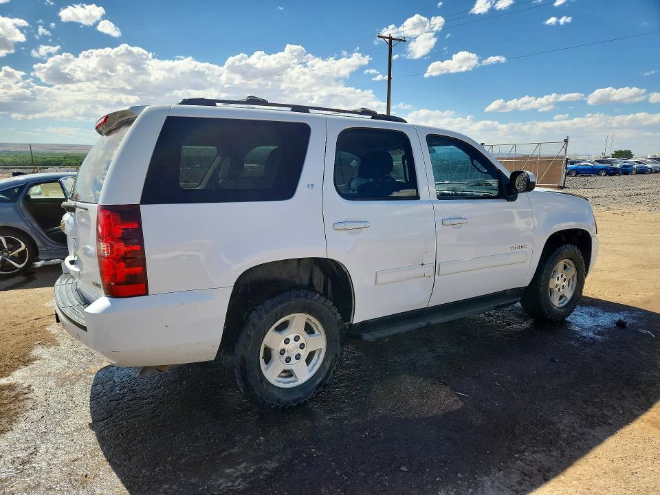 59361656 :رقم المزاد ، 1GNSKBE06BR245575 vin ، 2011 Chevrolet Tahoe مزاد بيع