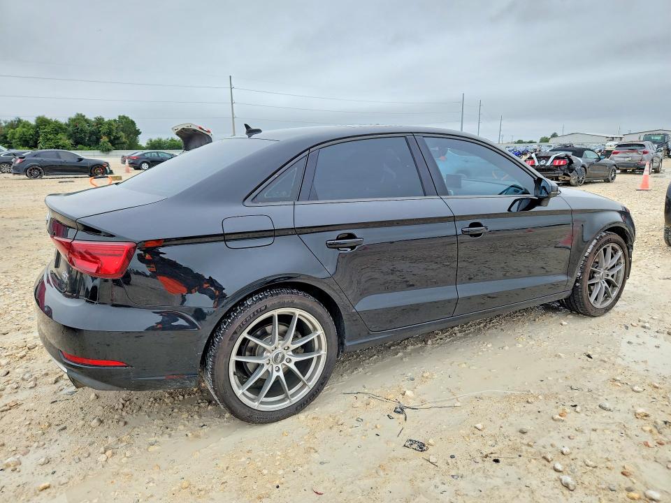 2017 Audi A3 მანქანა იყიდება აუქციონზე, vin: WAUB8GFF2H1078191, აუქციონის ნომერი: 60706526
