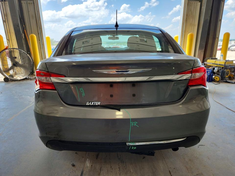 60716566 :رقم المزاد ، 1C3CCBBB1DN593816 vin ، 2013 Chrysler 200 مزاد بيع