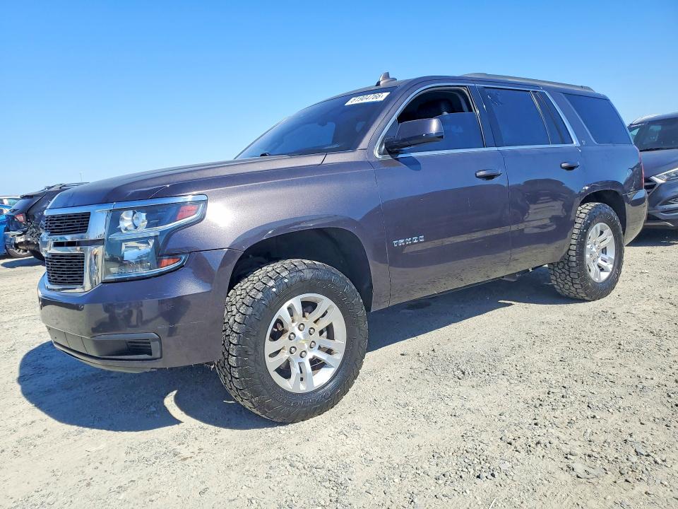 61904766 :رقم المزاد ، 1GNSCBKC0FR727024 vin ، 2015 Chevrolet Tahoe مزاد بيع