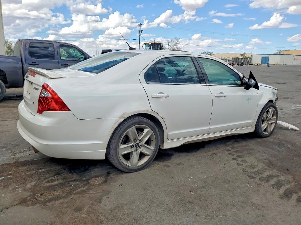 60926106 :رقم المزاد ، 3FAHP0KC6CR169844 vin ، 2012 Ford Fusion مزاد بيع
