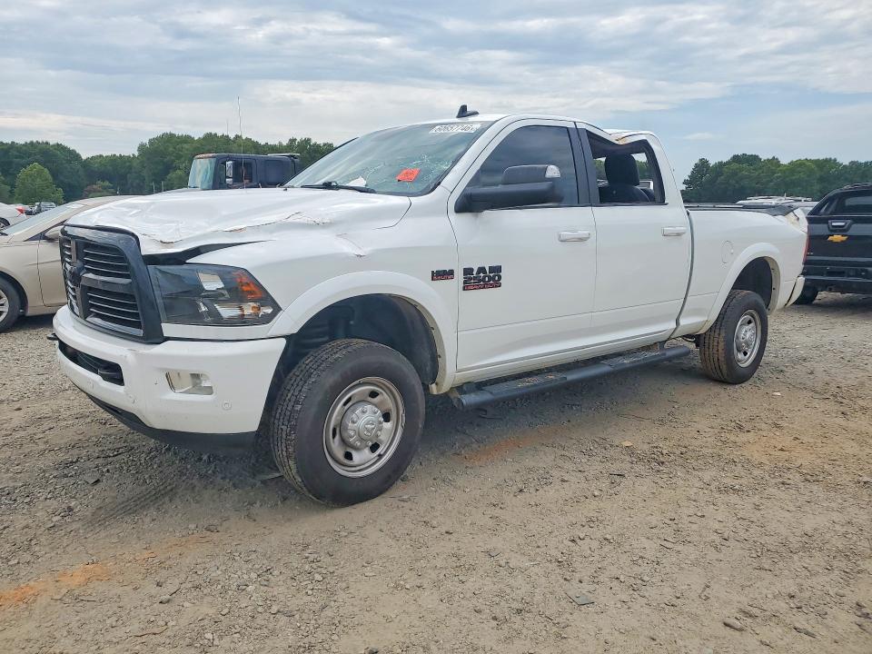 60657746 :رقم المزاد ، 3C6UR5DJ3HG683592 vin ، 2017 Ram 2500 مزاد بيع