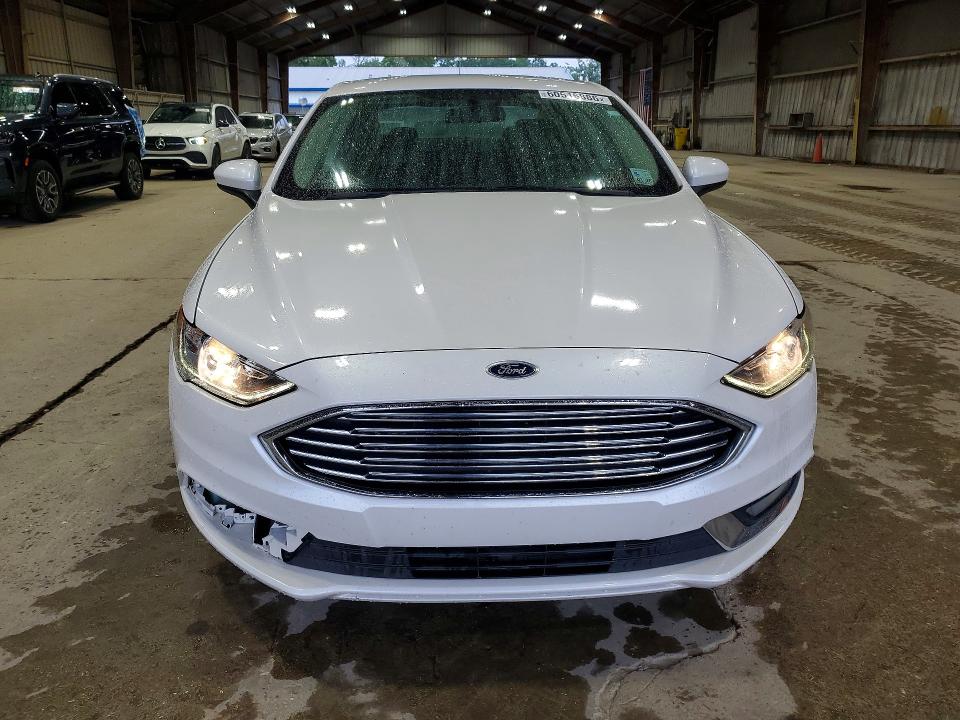 60516886 :رقم المزاد ، 3FA6P0HD1HR339512 vin ، 2017 Ford Fusion مزاد بيع