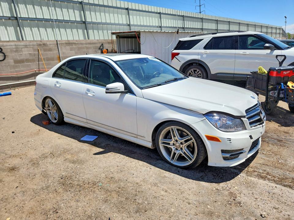 Продажа на аукционе авто 2014 Mercedes-benz C, vin: WDDGF8AB0ER307057, номер лота: 60813416