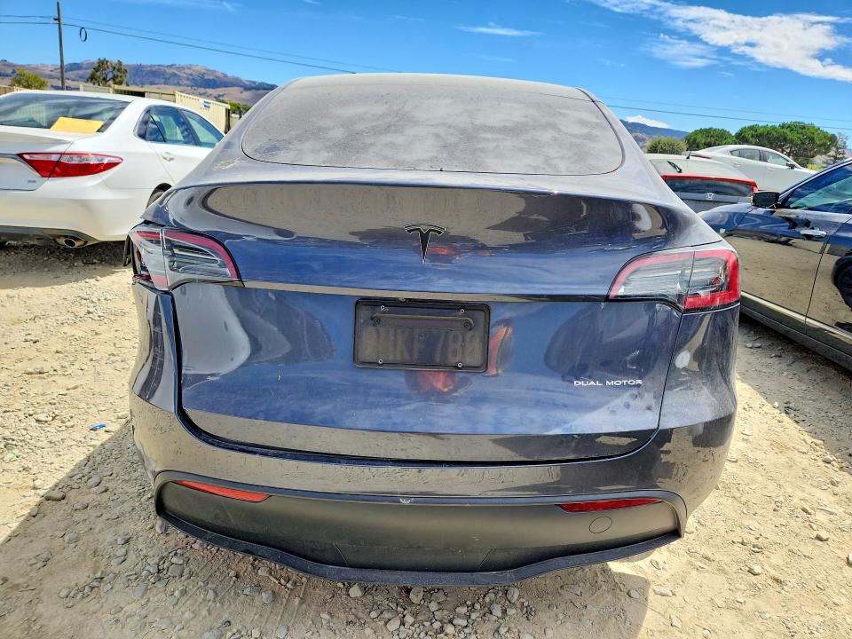Продажа на аукционе авто 2023 Tesla Model Y, vin: 7SAYGDEE9PF840285, номер лота: 61000286