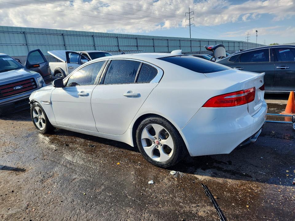 Продаж на аукціоні авто 2017 Jaguar Xe, vin: SAJAR4BG0HA977531, номер лоту: 61584226