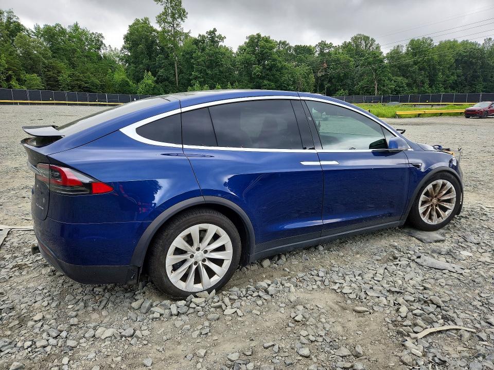 60067776 :رقم المزاد ، 5YJXCDE28MF309925 vin ، 2021 Tesla Model X مزاد بيع