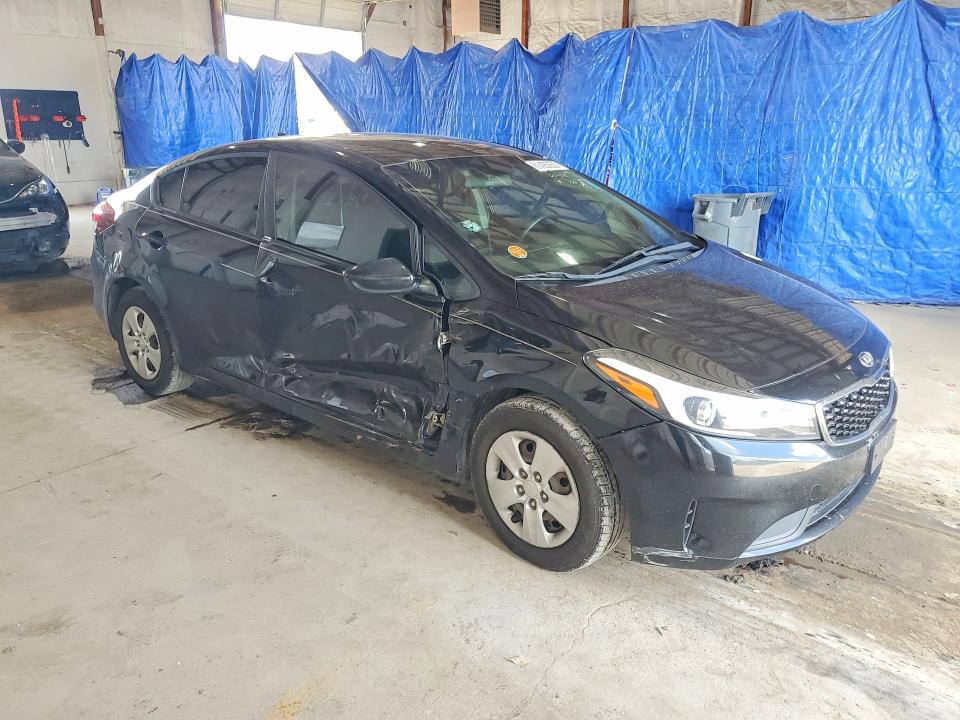2017 Kia Forte მანქანა იყიდება აუქციონზე, vin: 3KPFK4A77HE136748, აუქციონის ნომერი: 61425856