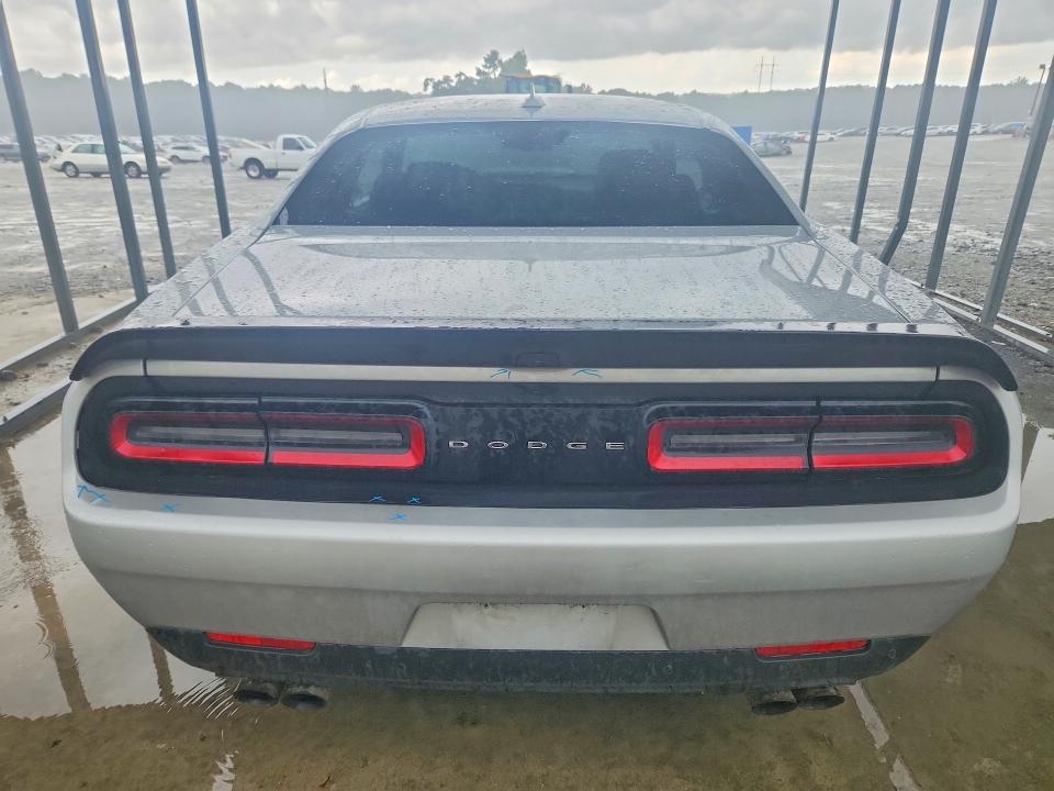 60662386 :رقم المزاد ، 2C3CDZFJ7NH233368 vin ، 2022 Dodge Challenger مزاد بيع