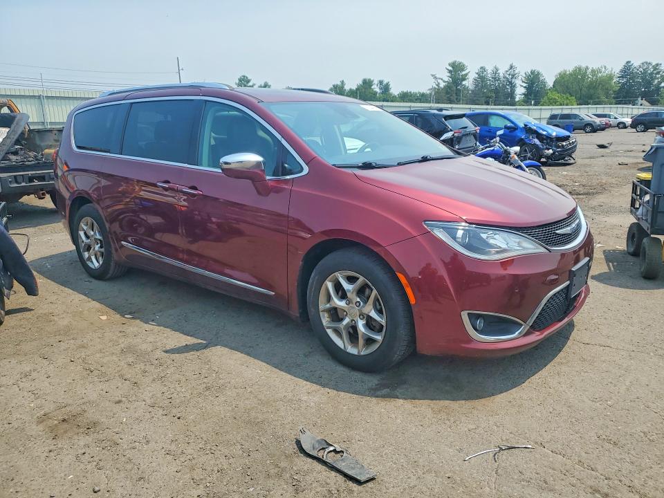 Продажа на аукционе авто 2018 Chrysler Pacifica, vin: 2C4RC1GG1JR226255, номер лота: 61144266