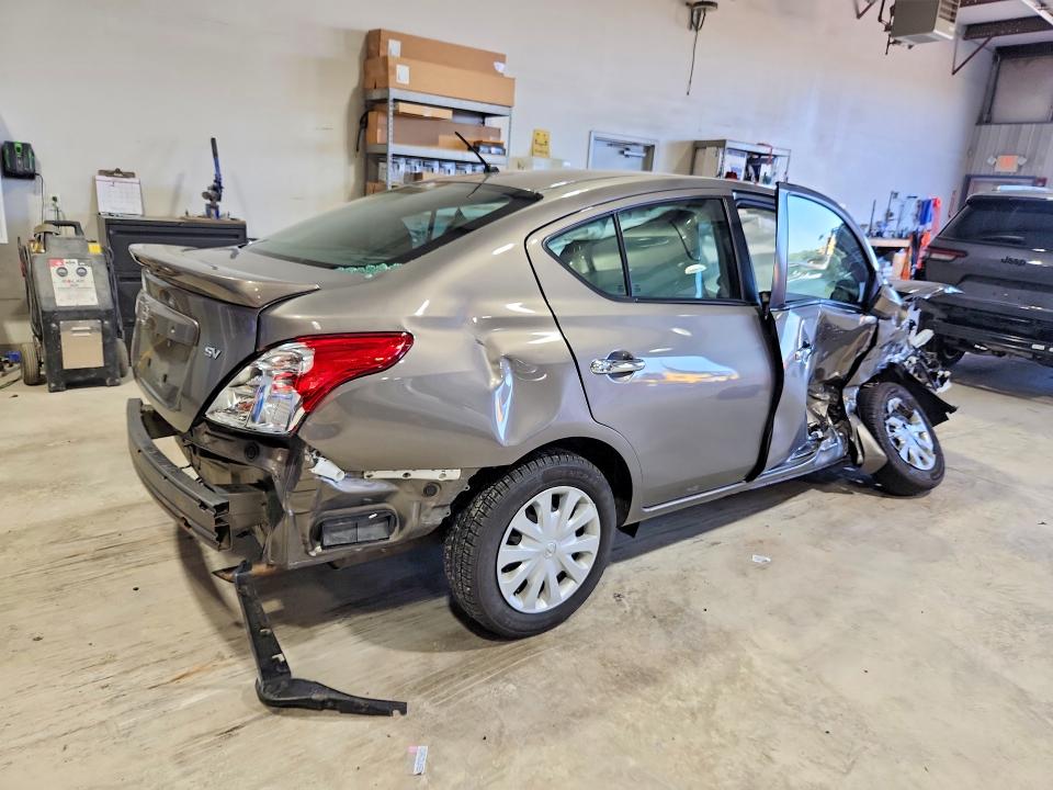 2017 Nissan Versa მანქანა იყიდება აუქციონზე, vin: 3N1CN7AP1HL849607, აუქციონის ნომერი: 61981386
