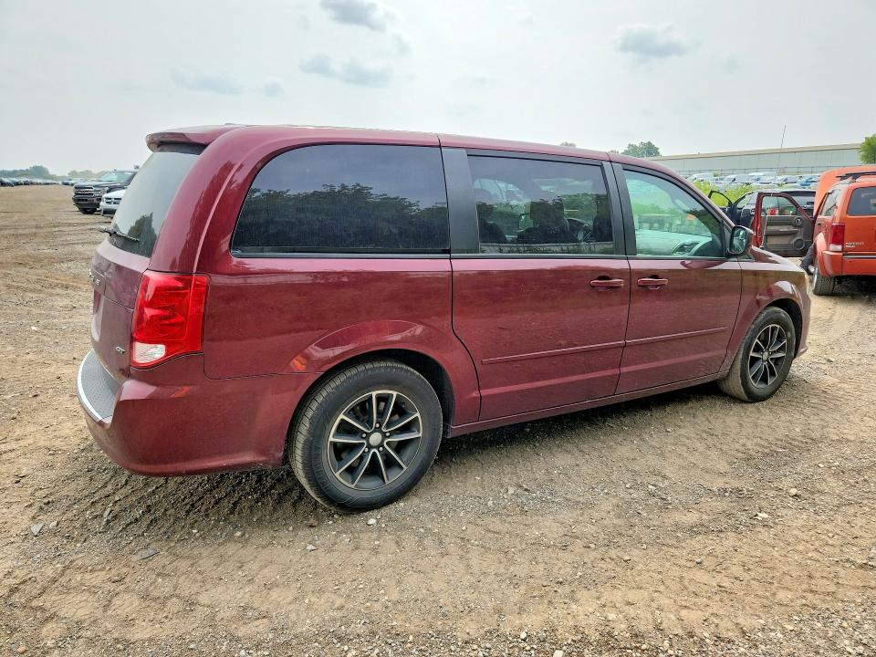 61411246 :رقم المزاد ، 2C4RDGEG9HR667127 vin ، 2017 Dodge Grand Caravan مزاد بيع
