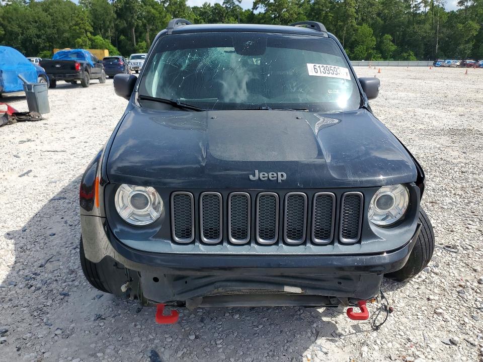 61395936 :رقم المزاد ، ZACCJBCB0JPH04634 vin ، 2018 Jeep Renegade مزاد بيع