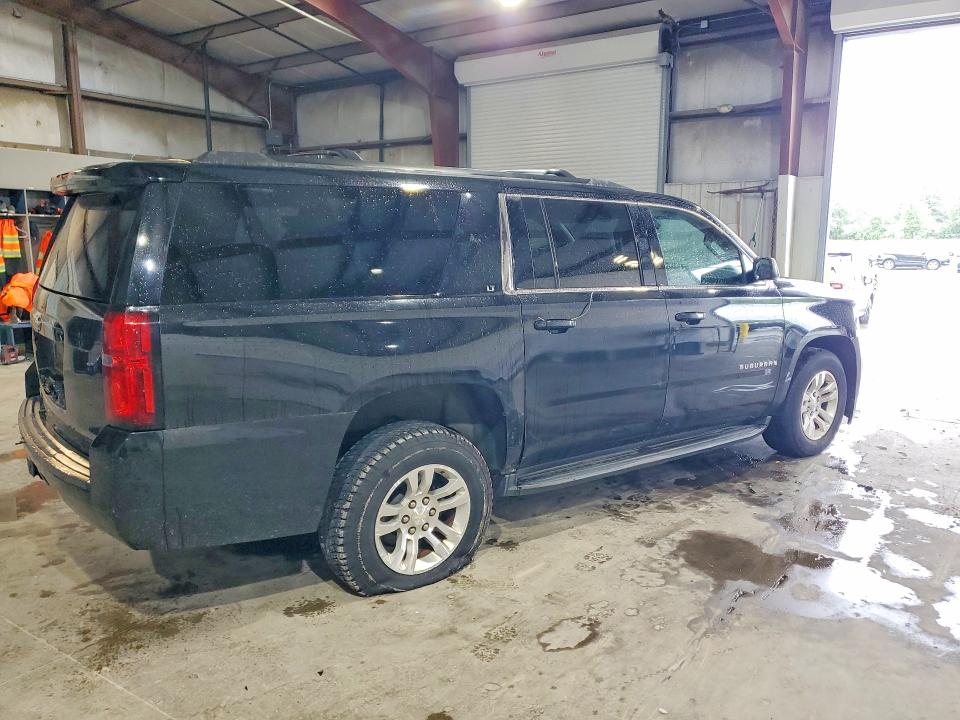2017 Chevrolet Suburban მანქანა იყიდება აუქციონზე, vin: 1GNSCHKC3HR165271, აუქციონის ნომერი: 63210306