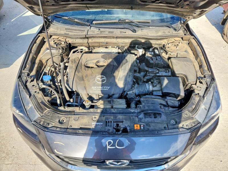 60582726 :رقم المزاد ، 3MZBN1L38JM261443 vin ، 2018 Mazda 3 مزاد بيع