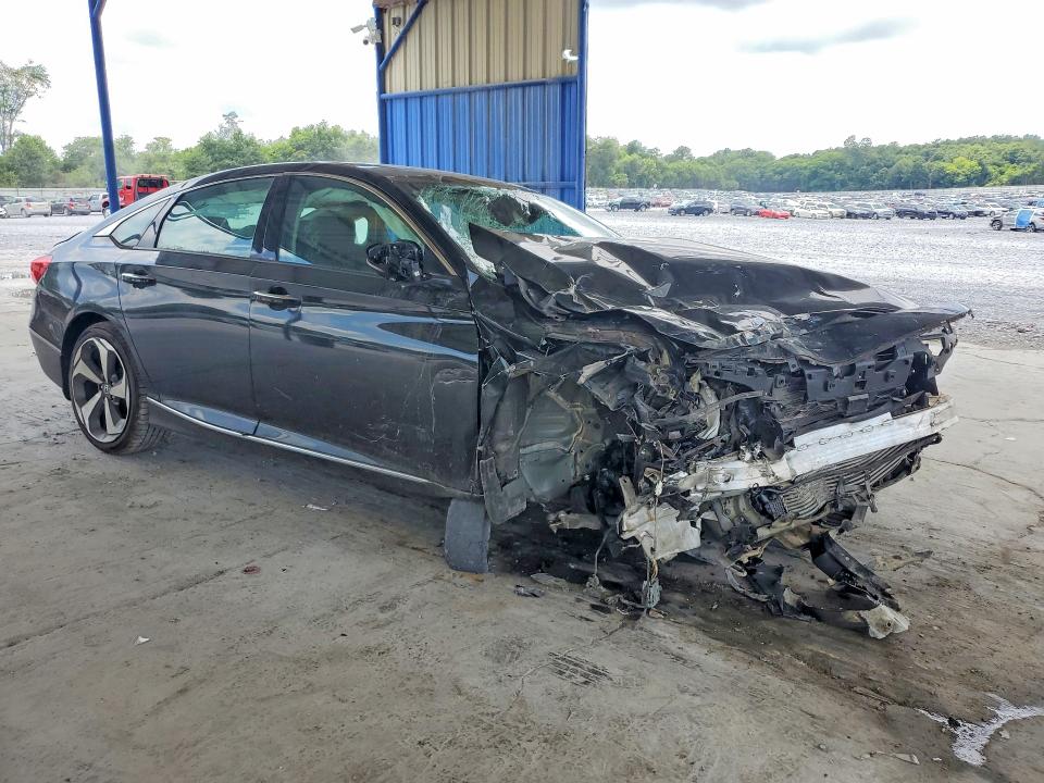 2018 Honda Accord მანქანა იყიდება აუქციონზე, vin: 1HGCV2F92JA051979, აუქციონის ნომერი: 64020386