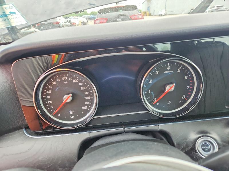 60272956 :رقم المزاد ، WDDZF4KB4JA472019 vin ، 2018 Mercedes-benz E مزاد بيع