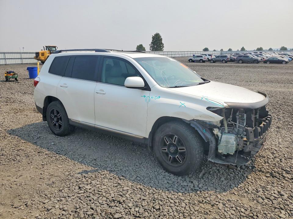 61764966 :رقم المزاد ، 5TDBK3EH1BS075681 vin ، 2011 Toyota Highlander مزاد بيع
