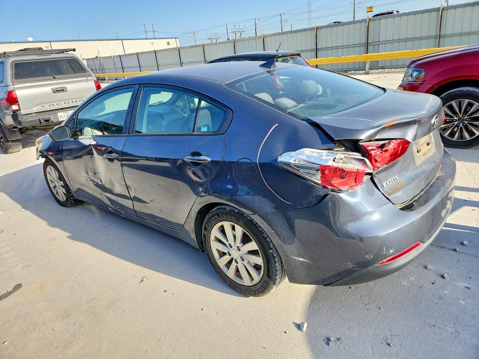 2015 Kia Forte მანქანა იყიდება აუქციონზე, vin: KNAFX4A66F5367722, აუქციონის ნომერი: 61569966