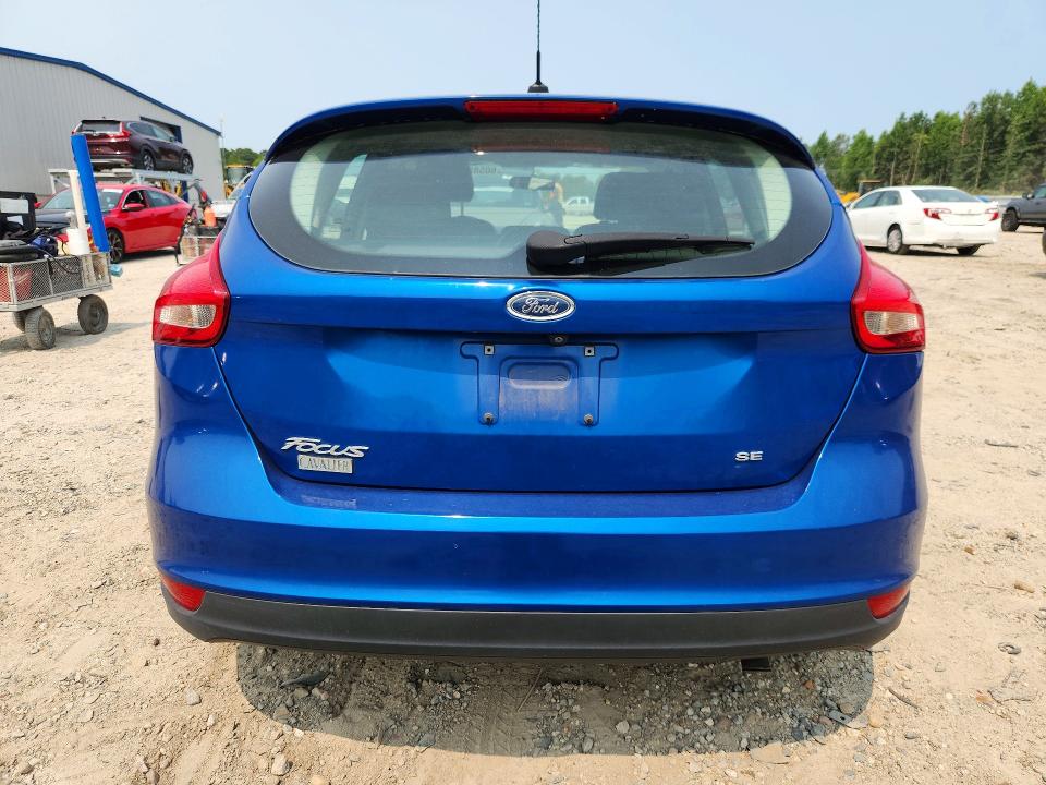 60585816 :رقم المزاد ، 1FADP3K29JL266510 vin ، 2018 Ford Focus مزاد بيع
