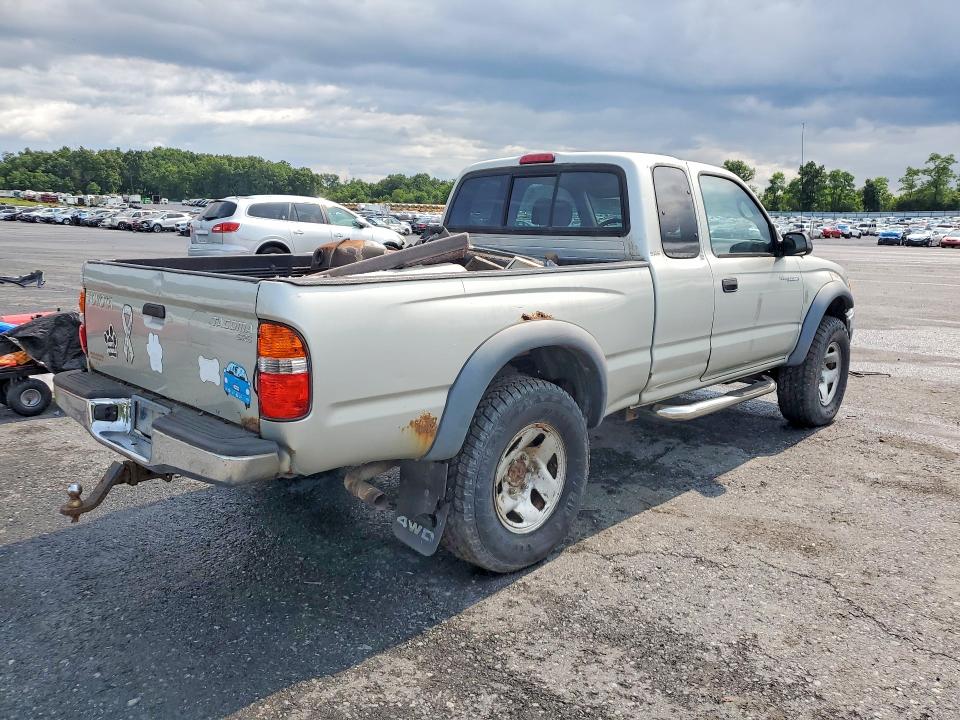 2001 Toyota Tacoma მანქანა იყიდება აუქციონზე, vin: 5TEWM72N21Z823661, აუქციონის ნომერი: 63163056