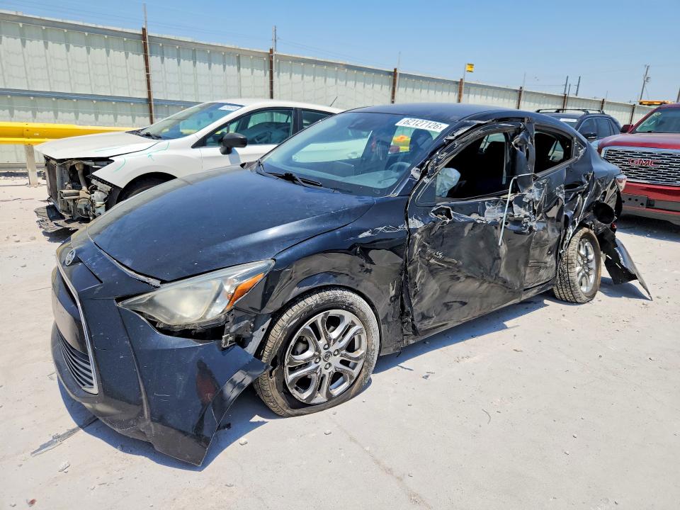 62127126 :رقم المزاد ، 3MYDLBZV6GY106330 vin ، 2016 Scion Ia مزاد بيع