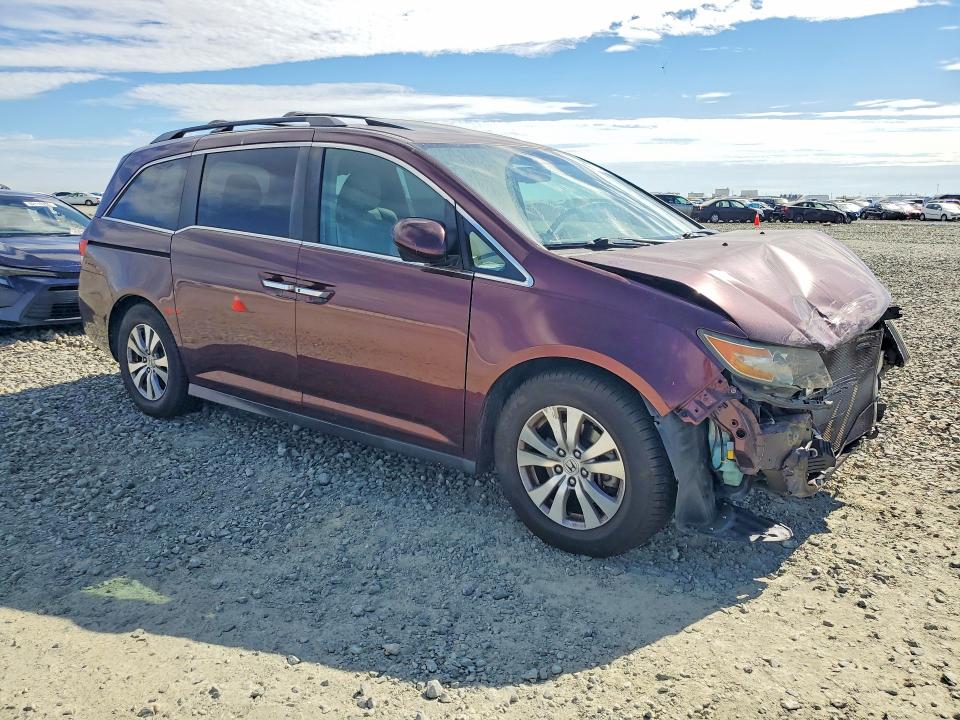 62116586 :رقم المزاد ، 5FNRL5H67FB005761 vin ، 2015 Honda Odyssey مزاد بيع