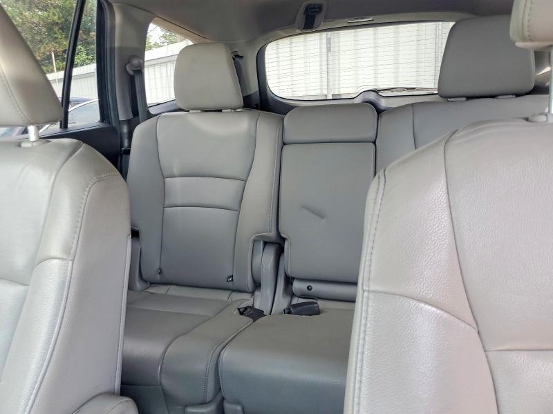 Продажа на аукционе авто 2017 Honda Pilot, vin: 5FNYF6H52HB079267, номер лота: 62385626