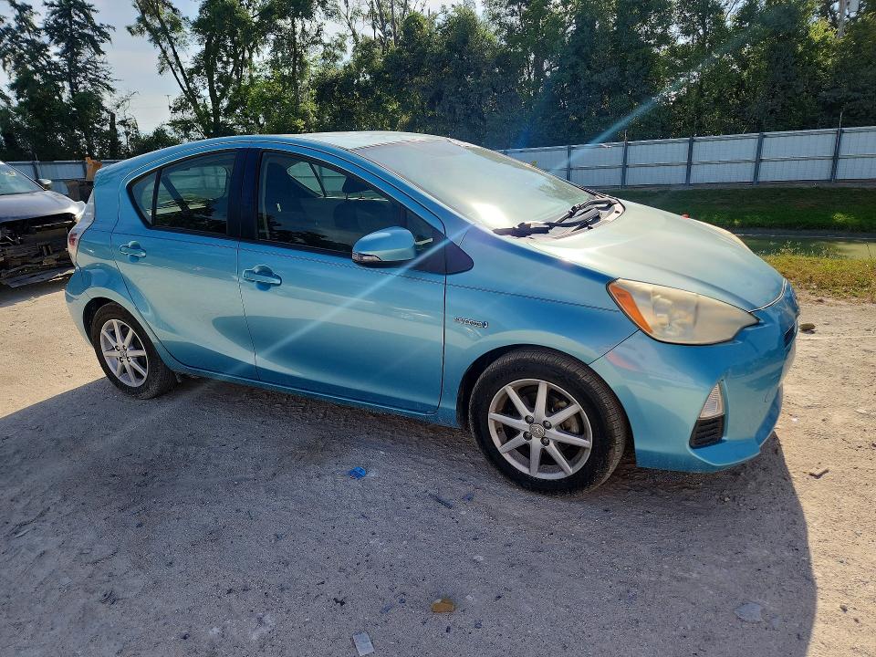 59701296 :رقم المزاد ، JTDKDTB3XD1039474 vin ، 2013 Toyota Prius C مزاد بيع