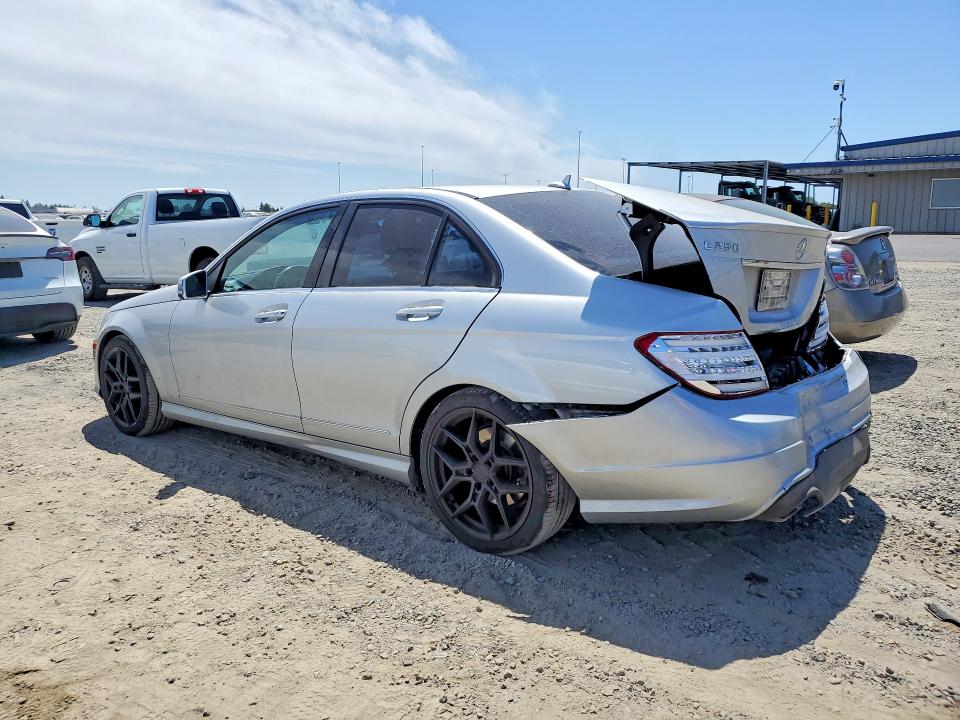 2014 Mercedes-benz C მანქანა იყიდება აუქციონზე, vin: WDDGF4HB3ER319654, აუქციონის ნომერი: 59731086