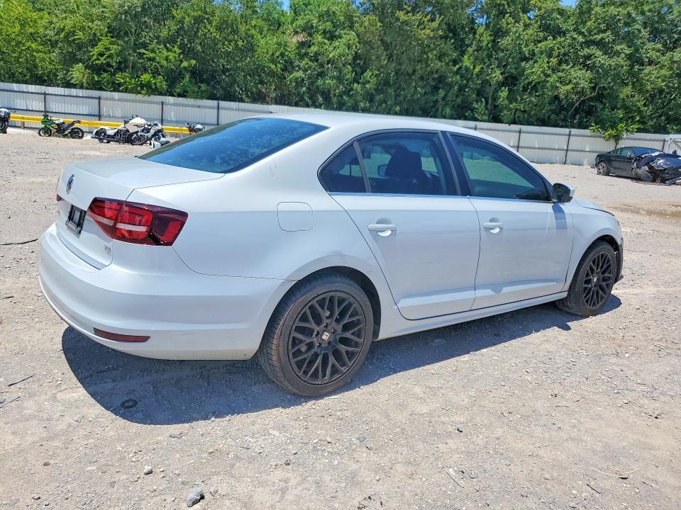 61032166 :رقم المزاد ، 3VW2B7AJ9HM350896 vin ، 2017 Volkswagen Jetta مزاد بيع