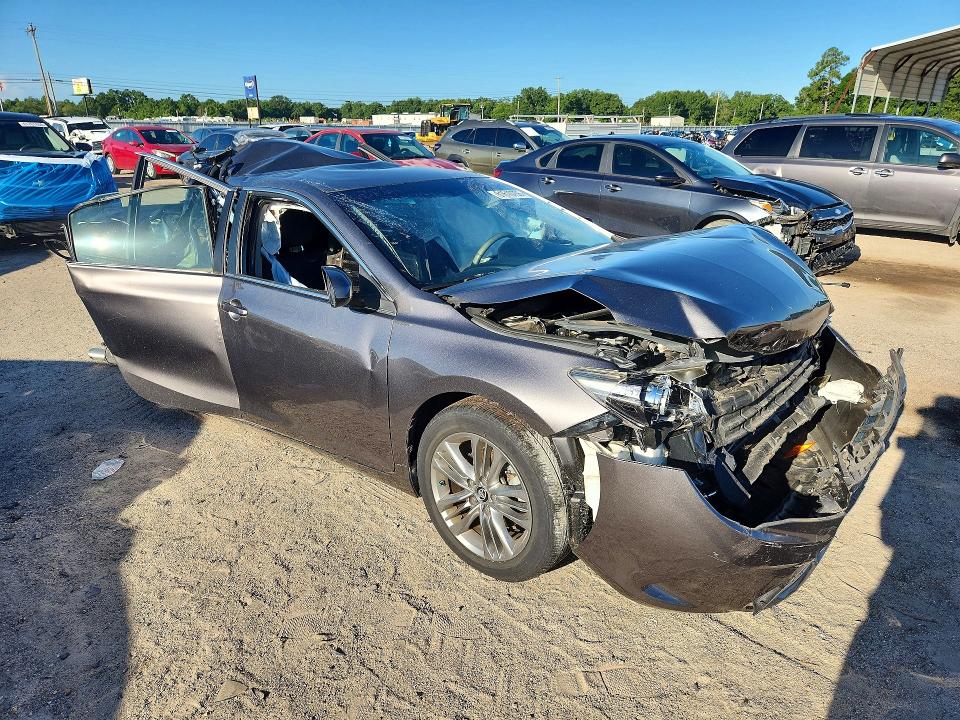61610756 :رقم المزاد ، 4T1BF1FK9HU396581 vin ، 2017 Toyota Camry مزاد بيع