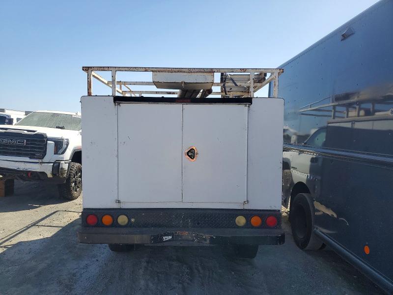 Продаж на аукціоні авто 2001 Chevrolet Silverado, vin: 1GBHC24U61E318944, номер лоту: 61220266