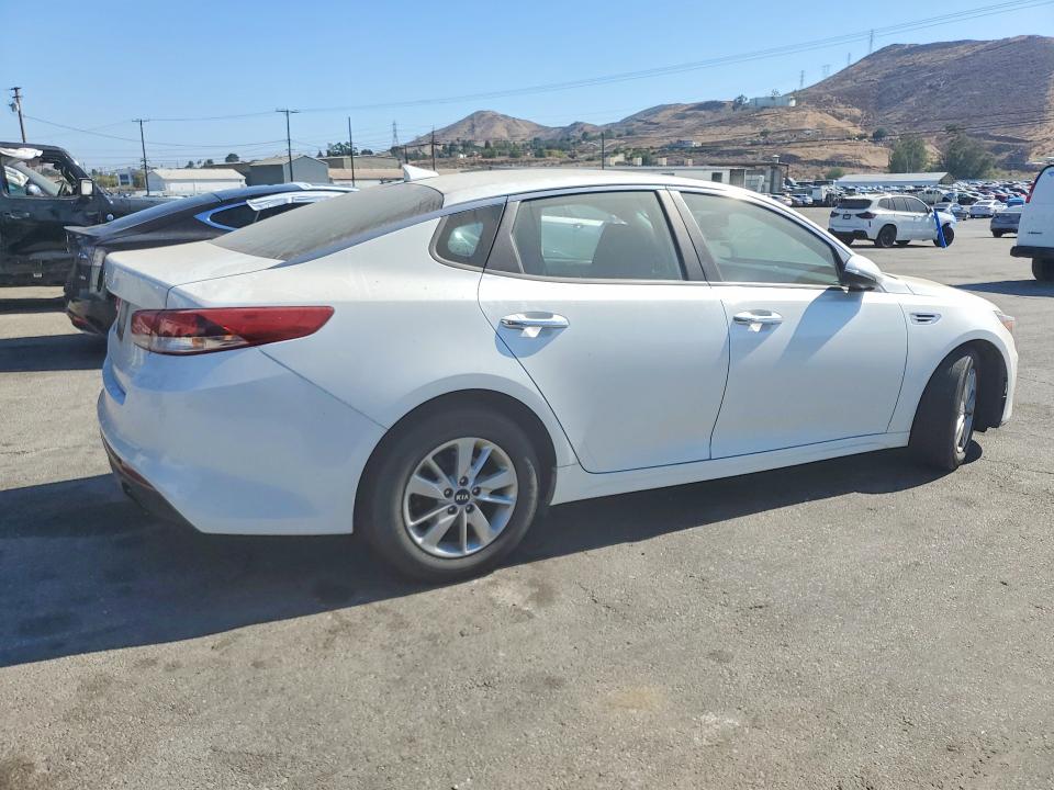 2016 Kia Optima მანქანა იყიდება აუქციონზე, vin: KNAGT4L32G5073805, აუქციონის ნომერი: 57968556