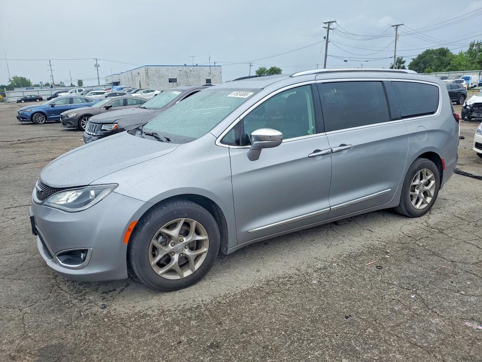 Продажа на аукционе авто 2019 Chrysler Pacifica, vin: 2C4RC1GG0KR702996, номер лота: 61924806