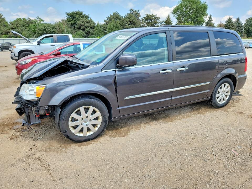 61538786 :رقم المزاد ، 2C4RC1BG5GR246900 vin ، 2016 Chrysler Town & Country مزاد بيع