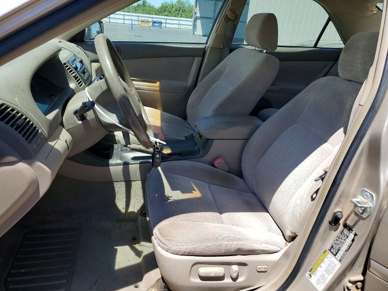 60230896 :رقم المزاد ، 4T1BE32K04U834242 vin ، 2004 Toyota Camry مزاد بيع