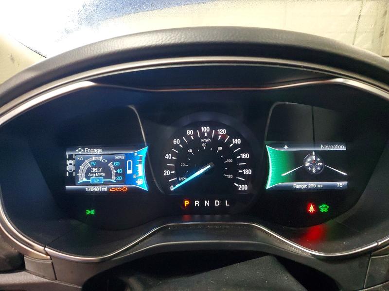 62454256 :رقم المزاد ، 3FA6P0PU6HR390036 vin ، 2017 Ford Fusion مزاد بيع