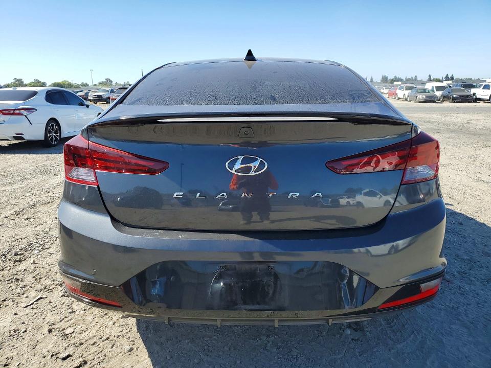 2020 Hyundai Elantra მანქანა იყიდება აუქციონზე, vin: 5NPD84LF7LH552412, აუქციონის ნომერი: 60003676