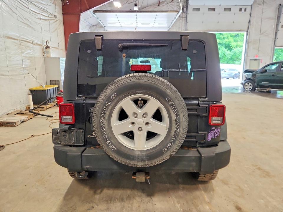 Продажа на аукционе авто 2011 Jeep Wrangler Unlimited, vin: 1J4BA3H13BL575497, номер лота: 60939206