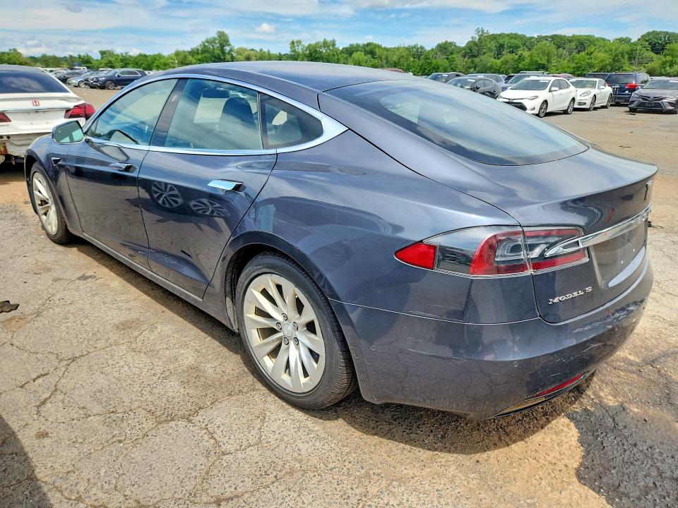 Продажа на аукционе авто 2018 Tesla Model S, vin: 5YJSA1E25JF272018, номер лота: 59189106