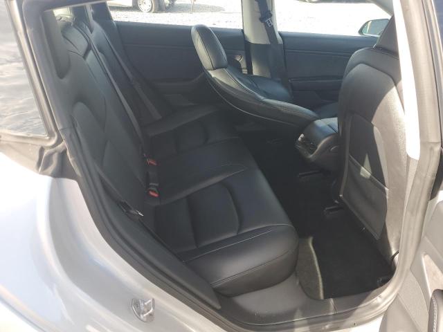 60736416 :رقم المزاد ، 5YJ3E1EB2JF083335 vin ، 2018 Tesla Model 3 مزاد بيع