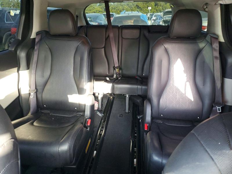 61809146 :رقم المزاد ، KNDNB4H32N6094330 vin ، 2022 Kia Carnival مزاد بيع