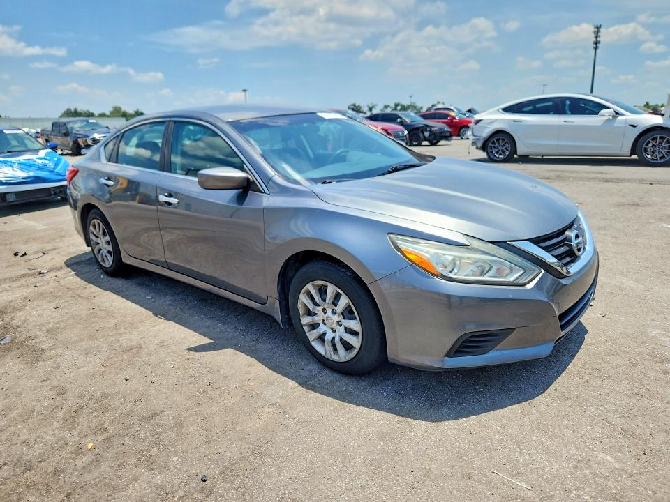 Продажа на аукционе авто 2017 Nissan Altima, vin: 1N4AL3APXHC225843, номер лота: 61903946
