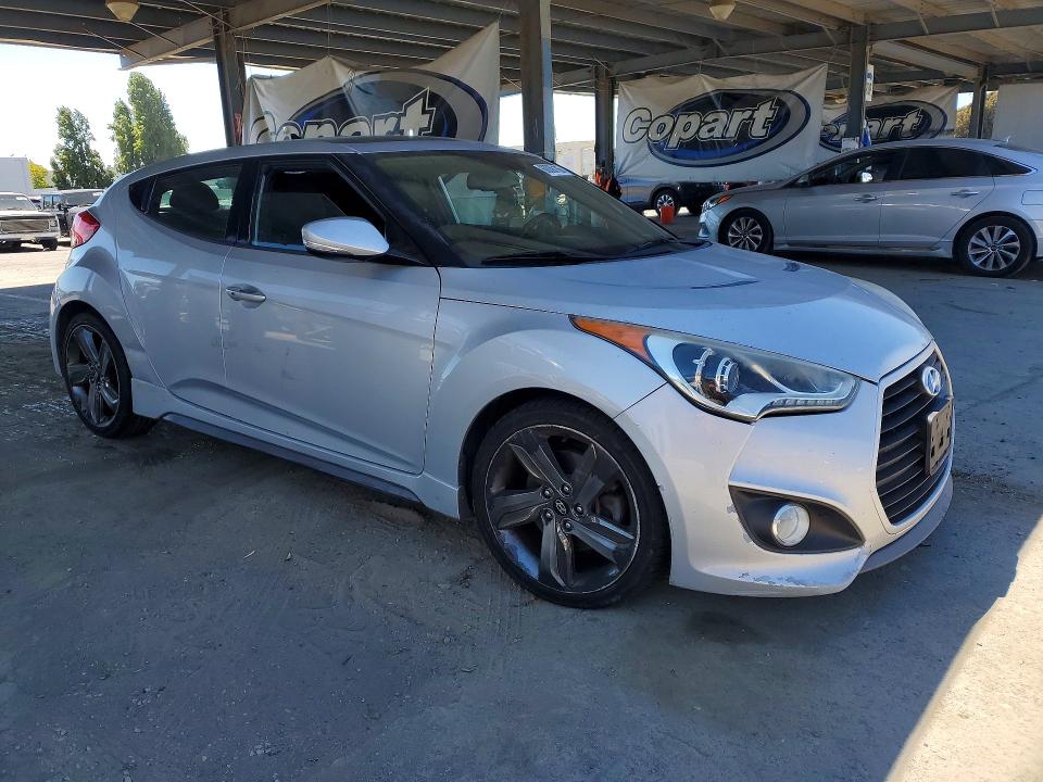2015 Hyundai Veloster მანქანა იყიდება აუქციონზე, vin: KMHTC6AEXFU225153, აუქციონის ნომერი: 60086106