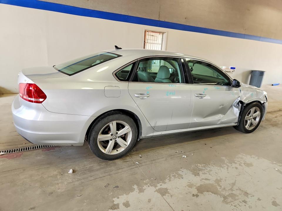 2012 Volkswagen Passat მანქანა იყიდება აუქციონზე, vin: 1VWBH7A39CC081132, აუქციონის ნომერი: 59988116