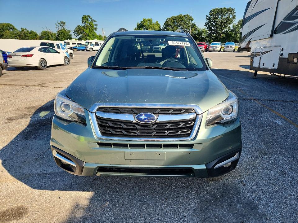 Продажа на аукционе авто 2017 Subaru Forester, vin: JF2SJAWC2HH552143, номер лота: 60527776