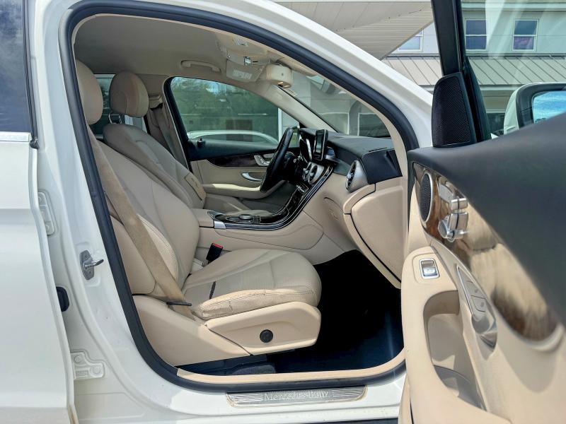 62469906 :رقم المزاد ، WDC0G4KB7HF242188 vin ، 2017 Mercedes-benz Glc مزاد بيع
